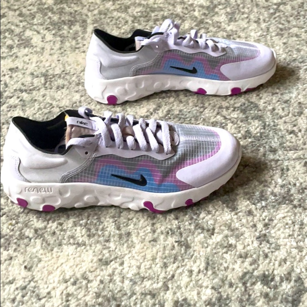 Nike Renew sneakers women size 9